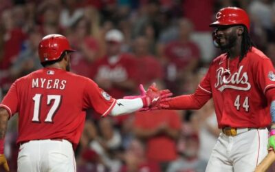 De La Cruz pega un jonrón de 2 carreras y los Rojos aplazan festejo de Dodgers al ganar 6-2