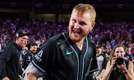 Jonrón de dos carreras de Pavin Smith que decidió el partido llevó a los D-backs a vencer a los Yankees por 5-3
