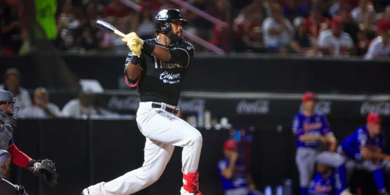 Toros empareja la Serie del rey con una frenética ofensiva