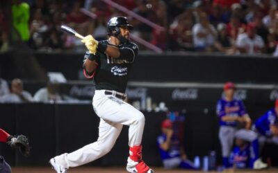 Toros empareja la Serie del rey con una frenética ofensiva