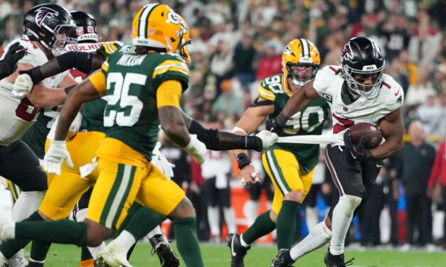 Bijan Robinson arrasa con los Packers y los Falcons logran una cómoda victoria por 35-14.