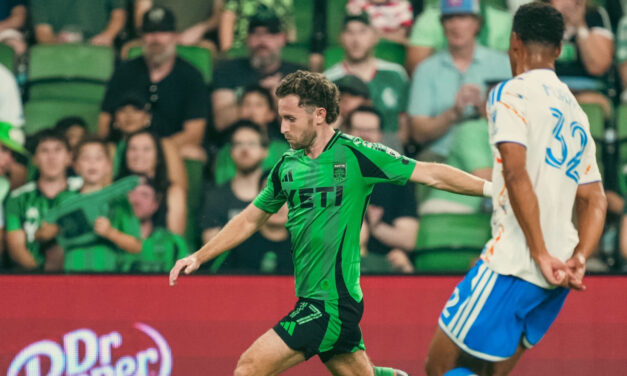 Christian Ramírez anota dos goles en los minutos finales para ayudar a Austin a remontar y empatar 3-3 con San Diego.