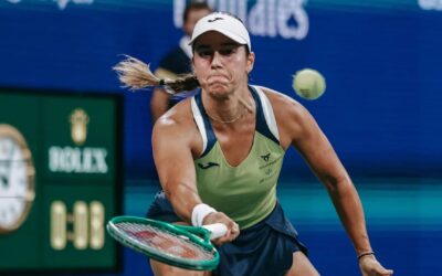 Rybakina elimina a Osaka y queda a una victoria de asaltar el número 1 de Sabalenka