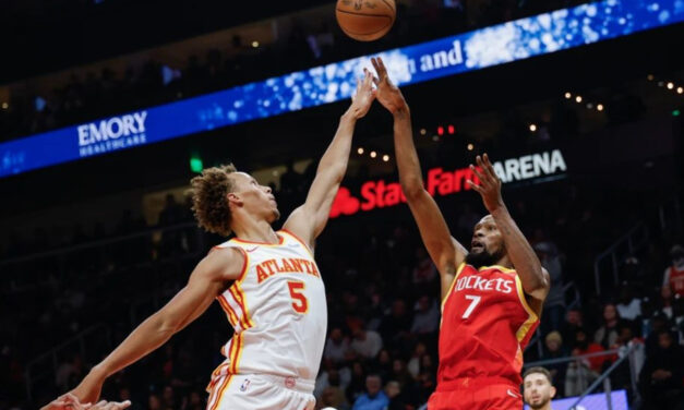 Durant anota 22, Sheppard atina 5 triples y Rockets ganan en debut de Hawks como locales