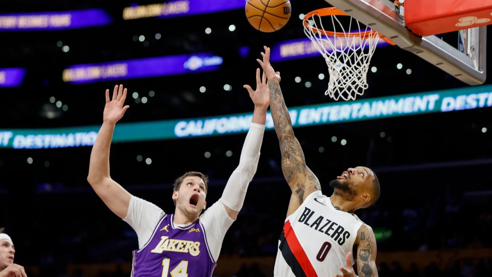 Ja Morant y Damian Lillard lideran a unos invictos Trail Blazers en su victoria sobre los Lakers por 136-129, a pesar de los 41 puntos de Luka Doncic.