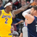 Los Lakers arrollan a los Clippers 103-87 sin Luka Doncic