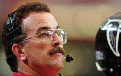 June Jones, cuyo sistema ofensivo «run-and-shoot» deslumbró en Hawái y en la NFL, fallece a los 73 años