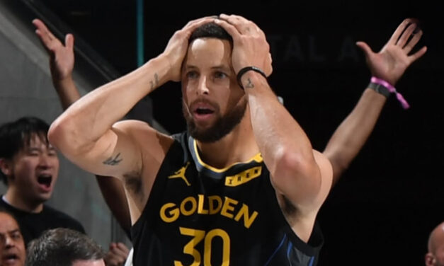 Stephen Curry anota 31 puntos y se impone en el duelo a Luka Doncic, mientras los Warriors remontan para vencer a los Lakers por 112-95