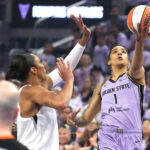 Gabby Williams vuelve a liderar a las Valkyries, que vencieron a Las Vegas por 71-60 en el primer partido de las semifinales de la WNBA.