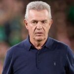‘Vasco’ Aguirre debuta con empate al frente del Valencia 