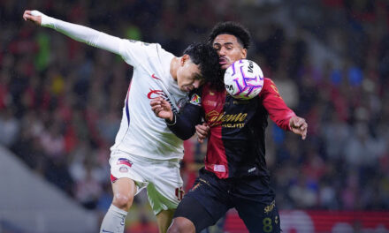 Chivas rescata empate ante el Atlas