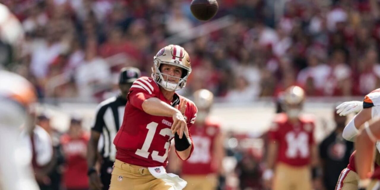 Brock Purdy lanza dos pases de touchdown para guiar a los invictos 49ers a una victoria de 24-14 sobre los Broncos.