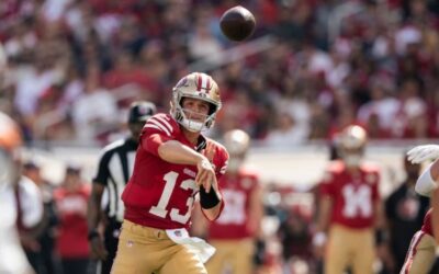 Brock Purdy lanza dos pases de touchdown para guiar a los invictos 49ers a una victoria de 24-14 sobre los Broncos.
