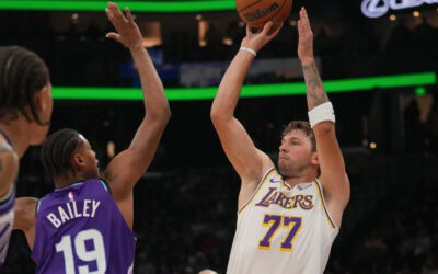 Luka Doncic anota 52 puntos —la mayor cantidad en la temporada de la NBA— en la victoria de los Lakers sobre los Jazz