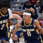 Jeremiah Fears guía a los Pelicans ante los Kings para su 1ra victoria de la temporada