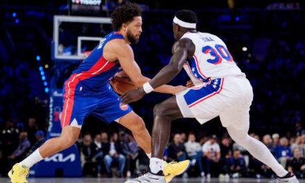 Cunningham guía a los Pistons invictos con un 106-93 sobre los 76ers
