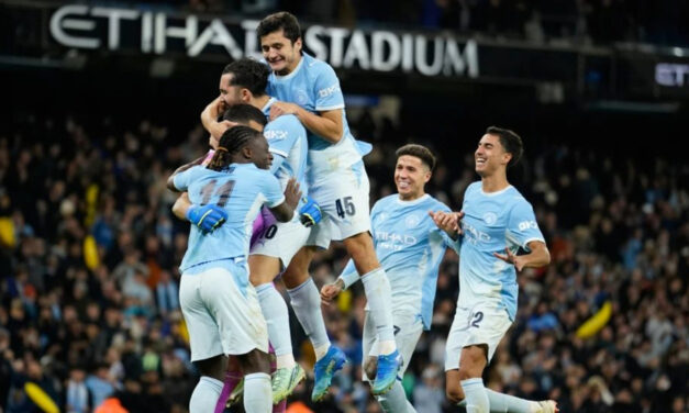 Manchester City y Liverpool ganan en penales y avanzan en la Copa de la Liga inglesa