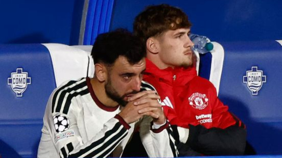 Carrick respalda a Bruno Fernandes como capitán del Manchester United en plena crisis