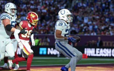 Taylor anota dos touchdowns terrestres y los Colts vencen a los Commanders 30-13 en Londres.