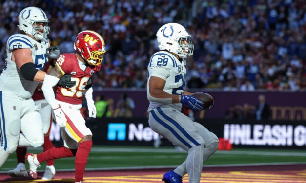 Taylor anota dos touchdowns terrestres y los Colts vencen a los Commanders 30-13 en Londres.