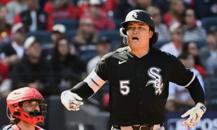 Medias Blancas se llevan primer juego de la serie divisional ante Guardianes con jonrón de Murakami