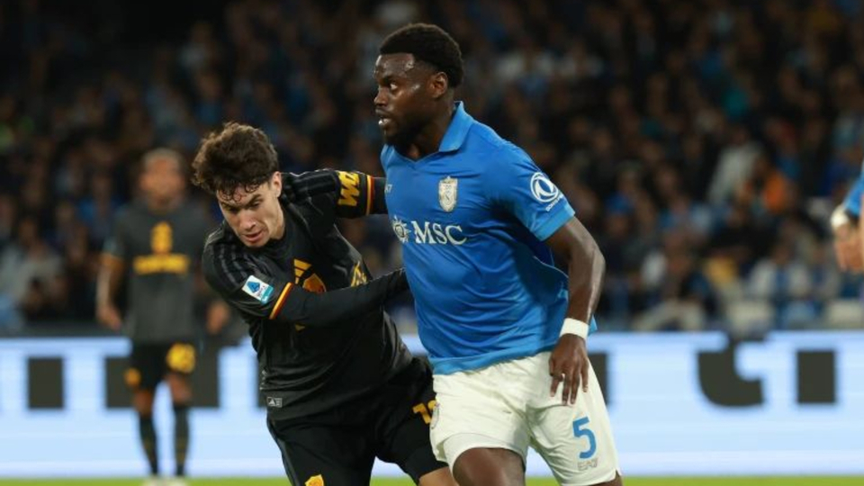 La Roma frena al Napoli con empate dramático. Dortmund vence al Frankfurt
