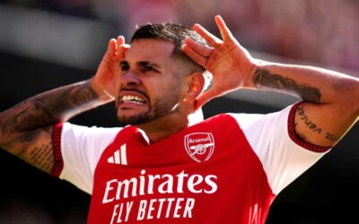 Guimarães marca un golazo y sella la remontada del Arsenal sobre Leeds
