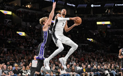 Los 29 puntos y 10 rebotes de Wembanyama impulsan a los Spurs en una victoria por 130-103 sobre los Kings