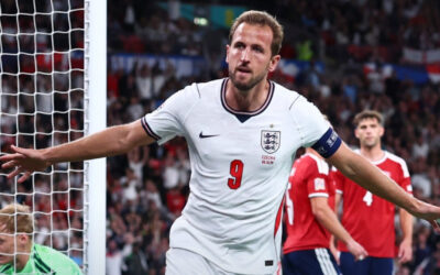 Kane logra récord histórico y le da triunfo a Inglaterra