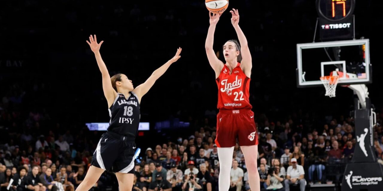 Caitlin Clark denuncia los mensajes de odio que, según su compañera de equipo de Fever, Kelsey Mitchell, recibió.