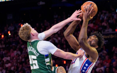 Embiid logra triple-doble sin LeBron y mantiene invictos a los 76ers al vencer 127-116 a Bucks