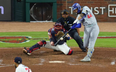 Pages conecta sencillo clave en el 7mo, Dodgers vencen 4-1 a Bravos y van por otro banderín de liga