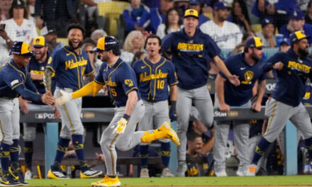 Brewers vencen 6-2 a los Dodgers y toman ventaja 3-0 en la Serie de Campeonato de la Nacional