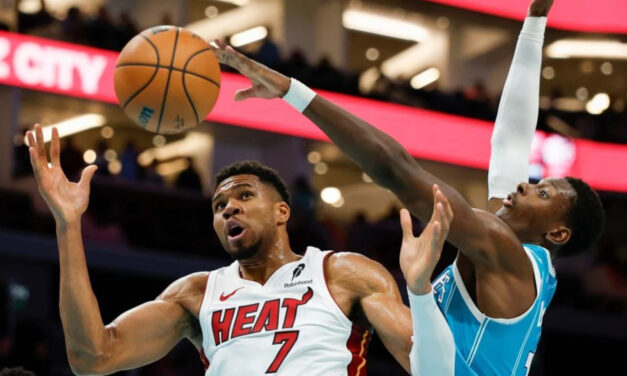 los Hornets vencen por 115-110 a un Heat sin triunfos
