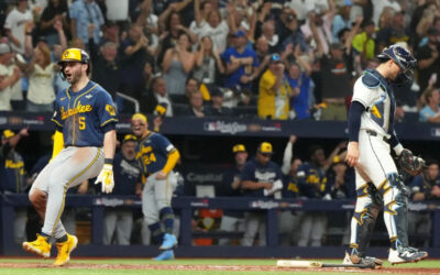Brewers aplastan 10-1 a los Rays y quedan a un triunfo de su primer título de Serie Mundial
