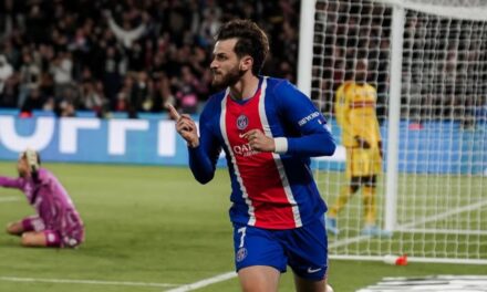 Kvaratskhelia pone orden en triunfo del PSG