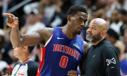 El Coach de los Pistons, J.B. Bickerstaff, asegura que no hay resentimientos tras la reincorporación del pívot estrella Jalen Duren al equipo.