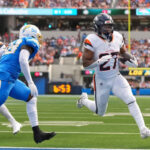 Goles de campo de Wil Lutz impulsan a Broncos a vencer 23-17 a Chargers en el último cuarto
