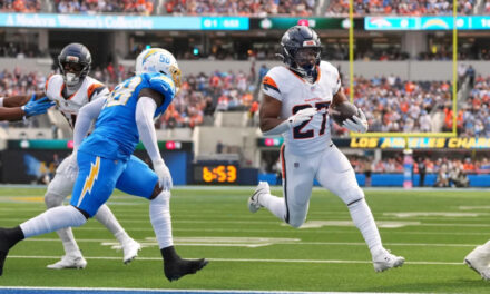 Goles de campo de Wil Lutz impulsan a Broncos a vencer 23-17 a Chargers en el último cuarto