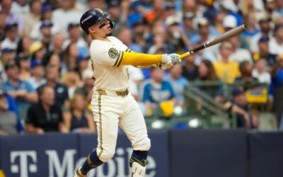 Brewers vencen 7-4 a los Dodgers y toman ventaja 2-0 en la Serie de Campeonato de la Nacional