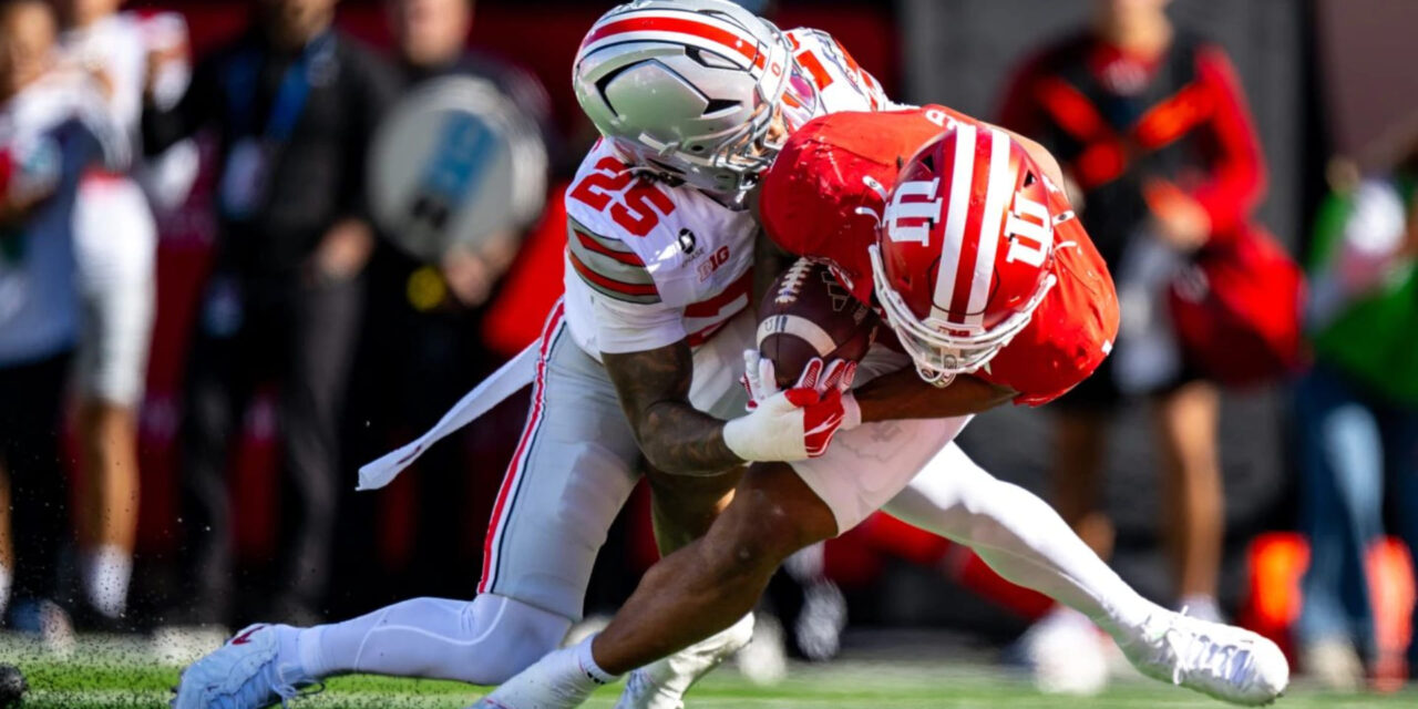 Ohio State, número 4, aprovecha un error de Indiana, número 5, para asegurar una victoria por 19-15