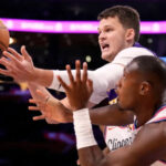 Austin Reaves y Walker Kessler guían a Lakers a triunfo ante Clippers por 125-117