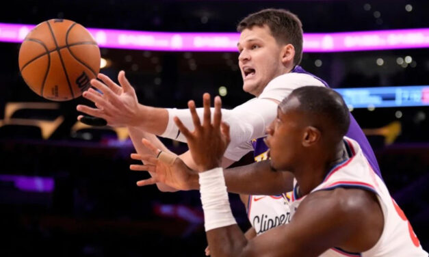 Austin Reaves y Walker Kessler guían a Lakers a triunfo ante Clippers por 125-117