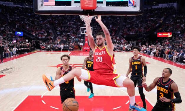 Sengun anota 29 puntos y Rockets siguen invictos al vencer 120-110 a Hawks