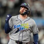 Rays barren a Yankees en serie divisional gracias a jonrón de Mesa e interferencia de fanático