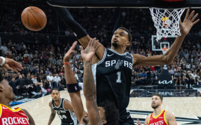 Amen Thompson bloquea a Wembanyama en el último segundo y los Rockets vencen a los Spurs por 114-110 en Austin.