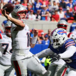Maye supera sus dos pérdidas de balón con 3 pases de touchdown en victoria de Patriots por 29-26 sobre los Bills.
