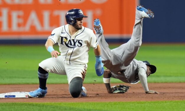 Rays vencen 5-2 a unos Yankees erráticos y toman ventaja 2-0 en su Serie Divisional