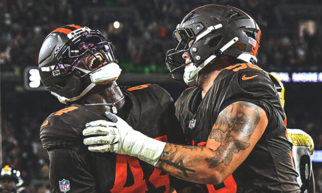 Watson lidera serie clave, Szmyt convierte gol de campo de 56 yardas y Browns superan a Steelers