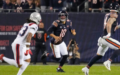 Caleb Williams lanza 2 pases de touchdown y los Bears vencen a Drake Maye y a los Patriots por 30-24